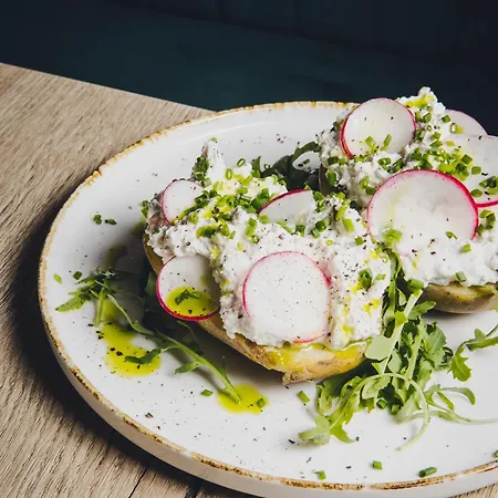 Cos Zydowska 33 Poznaň