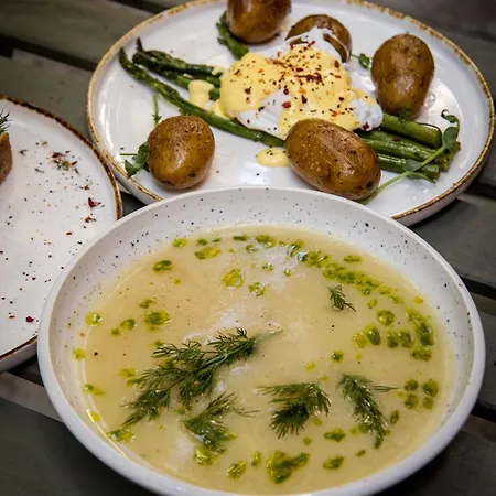 Cos Zydowska 33 * Poznaň